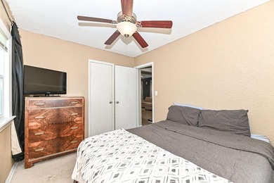 Charming 2BR, 1BA ranch in the heart of Muskego!Comfortable - photo 17