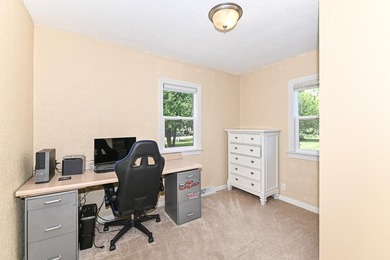 Charming 2BR, 1BA ranch in the heart of Muskego!Comfortable - photo 18