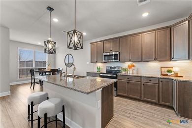 Belton ISD Beauty with $30K+ Upgrades - Move-In Ready Near - photo 10