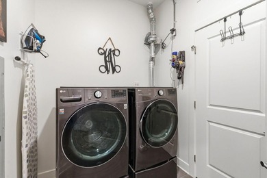 This beautiful condo is back on the market due to buyers - photo 22