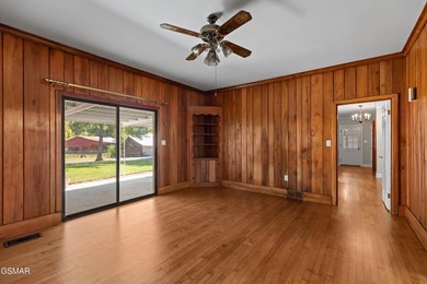 Beautiful 3.5 acres with barn, close to both Douglas and - photo 6