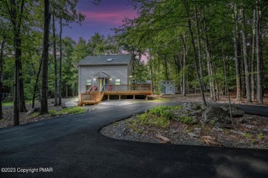 Lake Monroe Home For Sale in East Stroudsburg Pennsylvania