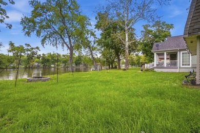 Completely reimagined in 2019, this riverfront retreat blends - photo 5