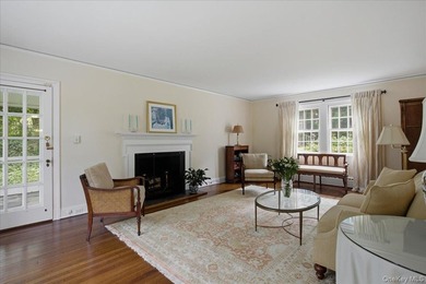 Discover the perfect blend of classic elegance, timeless charm - photo 4