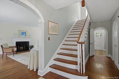 Discover the perfect blend of classic elegance, timeless charm - photo 6
