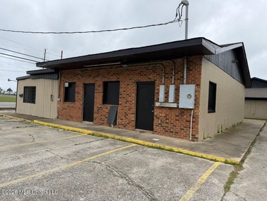 Rare investment opportunity directly across from the north - photo 15
