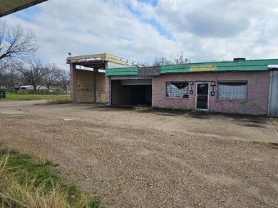 Richland Chambers Lake Commercial For Sale in Kerens Texas