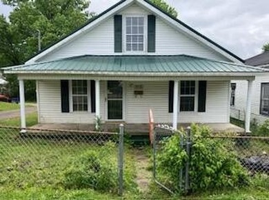 Kentucky River Home Sale Pending in Irvine Kentucky