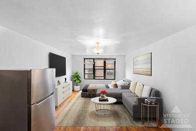 Welcome to 15 Canterbury, C11, a beautiful and well-maintained - photo 4