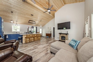 Lakefront Retreat - Modern 3 Bed, 2 Bath Home Built in 2022 - photo 7