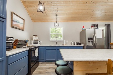 Lakefront Retreat - Modern 3 Bed, 2 Bath Home Built in 2022 - photo 8