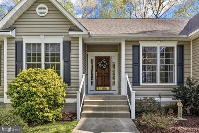 Discover the lake lifestyle at this stunning water-access home - photo 11