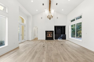 Experience refined coastal living in Sandestin's exclusive Burnt - photo 12