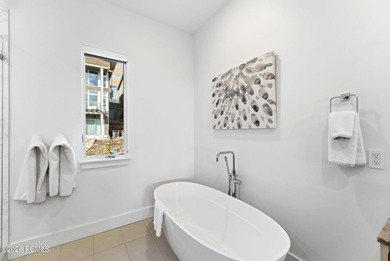 Apex 1901 is a 4-bedroom, 5-bathroom townhome offering 3,191 - photo 25