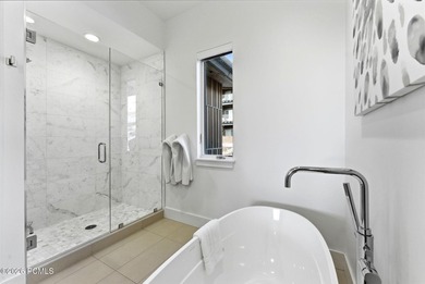 Apex 1901 is a 4-bedroom, 5-bathroom townhome offering 3,191 - photo 26