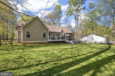 Discover the lake lifestyle at this stunning water-access home - photo 36