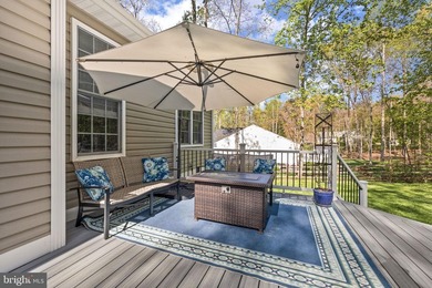Discover the lake lifestyle at this stunning water-access home - photo 38