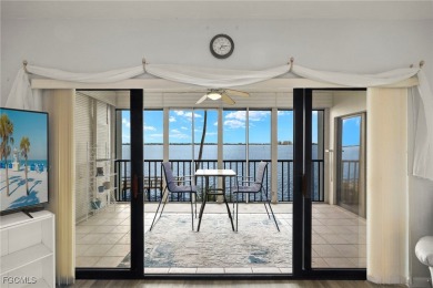 Caloosahatchee River Condo Sale Pending in Fort Myers Florida