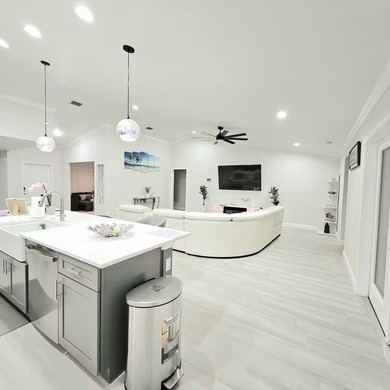 Beautiful newer construction home featuring 4 spacious bedrooms - photo 8