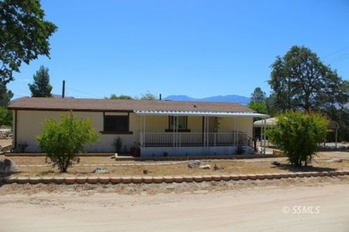 Move-in ready and full of charm! This well-maintained 2 bed, 2 - photo 1