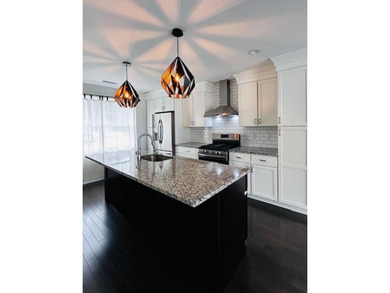 Welcome home to Waterside Condominiums! Conveniently located and - photo 9