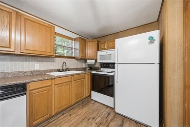 Everything you need for the perfect lake retreat-waterfront - photo 13