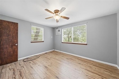 Everything you need for the perfect lake retreat-waterfront - photo 16