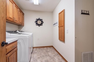 Beautifully updated lake area home in picturesque Holiday Island - photo 23