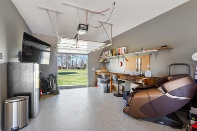 Beautifully updated lake area home in picturesque Holiday Island - photo 24