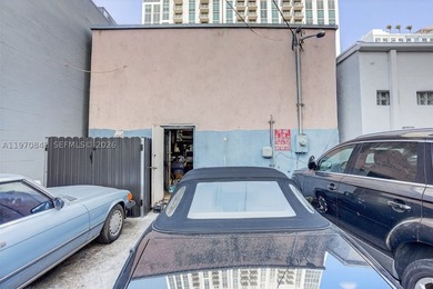 Prime opportunity in the Coral Gables Warehouse District just - photo 24
