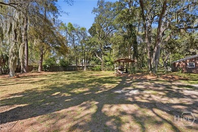 Fully renovated 3-bedroom, 2-bath ranch home on a desirable - photo 32