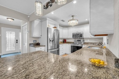 Welcome to 4167 Russell Street in the heart of Jupiter! This - photo 3