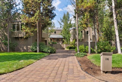 Lake Home For Sale in Sunriver, Oregon