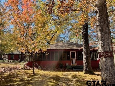 NESTLED AMONG TREES IS YOUR PRIVATE PARADISE FOR THIS NOSTALGIC - photo 4