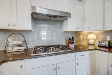 Wowza!! Fly in and enjoy your waterfront 4 story pristine, 3/3.5