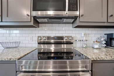 Spacious Modern Retreat in Charming Medicine Park - Proven - photo 16