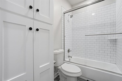Spacious Modern Retreat in Charming Medicine Park - Proven - photo 26