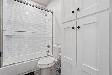 Spacious Modern Retreat in Charming Medicine Park - Proven - photo 31