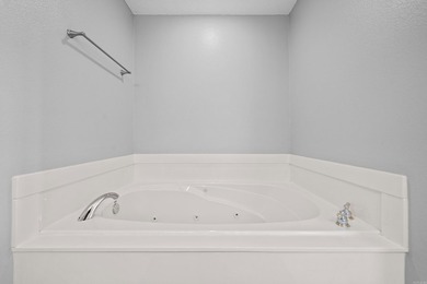 Fully furnished 2 bedroom 2 bath condo located on 7 South - photo 36