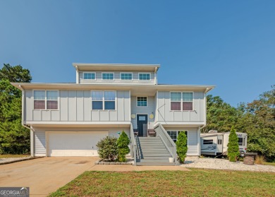 Lake Hartwell Home For Sale in Hartwell Georgia