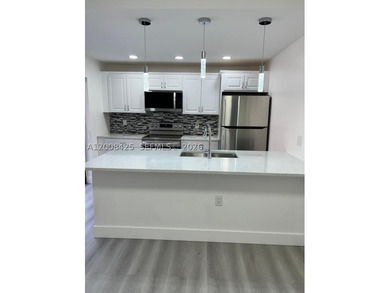 Waterside Luxury Townhomes. Quiet community, 2 bedroom 2.5 bath - photo 3