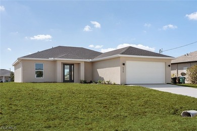 This stunning new construction waterfront home offers 4 spacious - photo 4