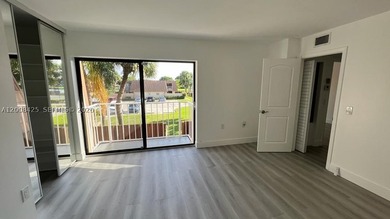 Waterside Luxury Townhomes. Quiet community, 2 bedroom 2.5 bath - photo 8