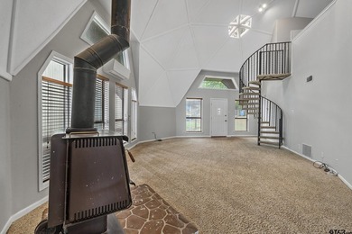 Welcome to your own waterfront retreat on beautiful Lake - photo 5