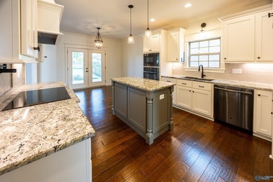 CANEBRAKE GOLF FRONT LUXURY! This executive 4BR/3.5BA home - photo 9