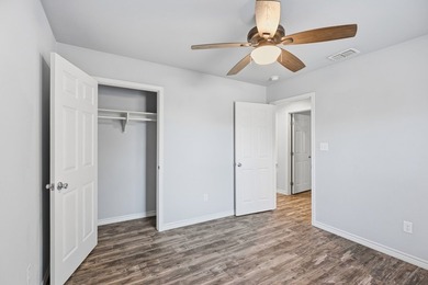 1 ACRE, SPACE, PRIVACY, and modern comfort-right in the heart of - photo 17