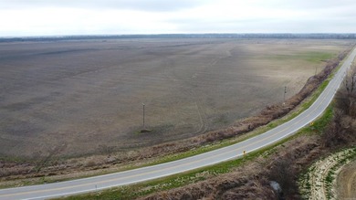 This farm, totaling 606.5 acres, is comprised of four tracts - photo 37