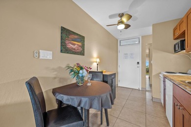 Ground floor Kihei Bay Surf studio with ocean views from the - photo 9
