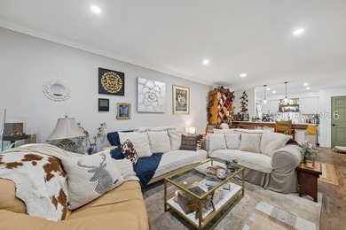 Welcome to this gorgeous renovated 2BD/1.5BA second-floor flat - photo 3