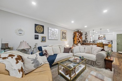 Welcome to this gorgeous renovated 2BD/1.5BA second-floor flat - photo 3